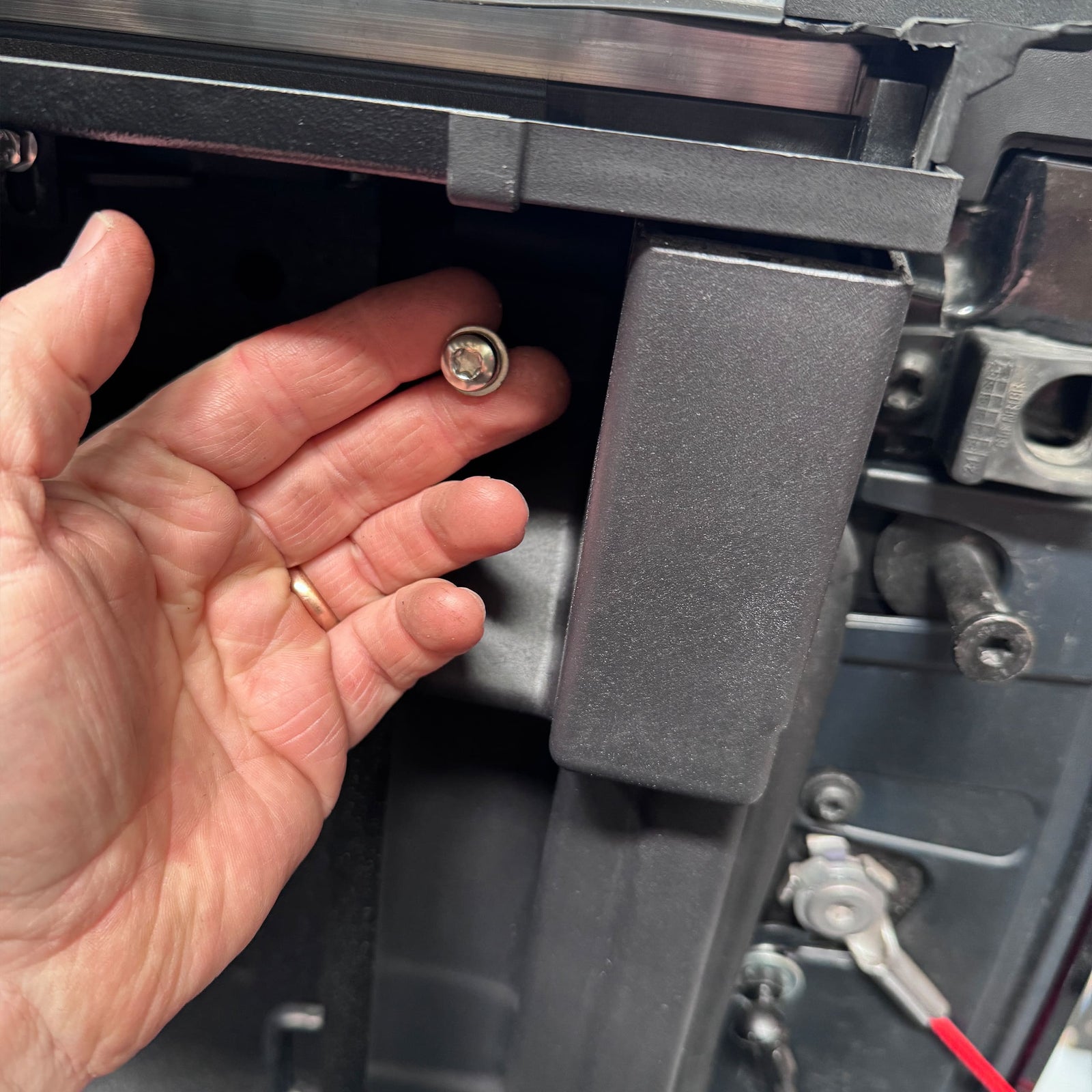 Tray Seal - Next Gen Ranger, Amarok